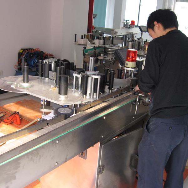 Mesin pelabelan automatik Siemens PLC dengan pemisah botol untuk botol air