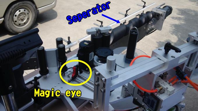 Mesin Pemakai Label cat kuku pelekat untuk botol bulat 220V 1.5HP 50 / 60HZ