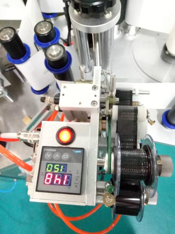 Label Mesin Pelekat Bahagian Doubel Automatik Dengan Perisian Paging Dan Mesin Pengekodan