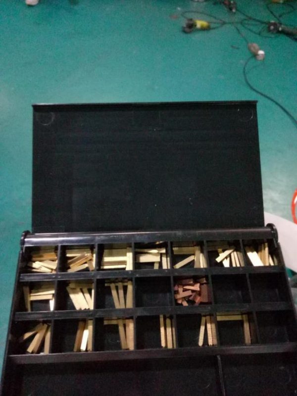 Label Mesin Pelekat Bahagian Doubel Automatik Dengan Perisian Paging Dan Mesin Pengekodan