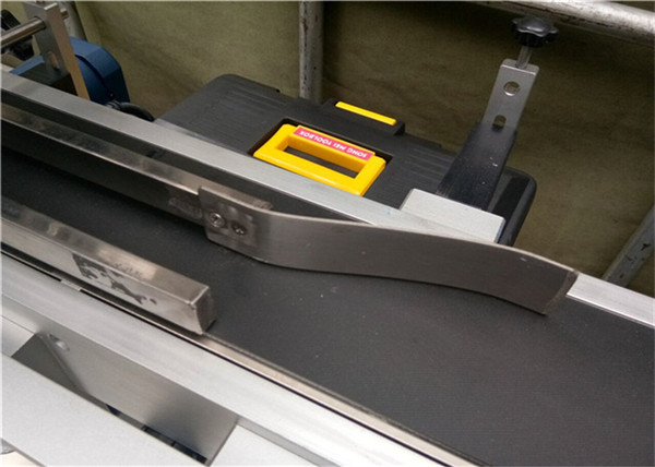 Pelekat Mesin Pelabelan Atas makan automatik / Label pelekat diri