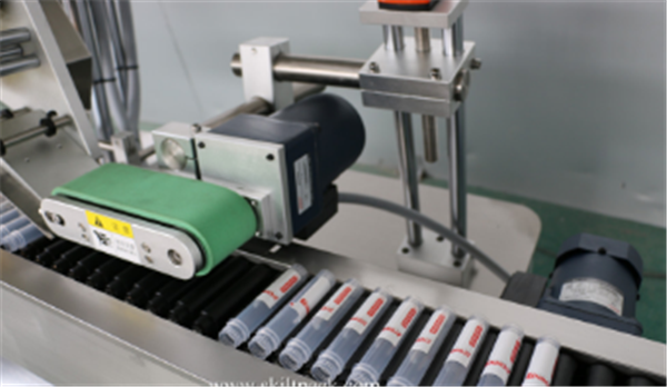 Servo Motor Vial Sticker Labeling Machine Automatic Sitkcer Ampou Tube