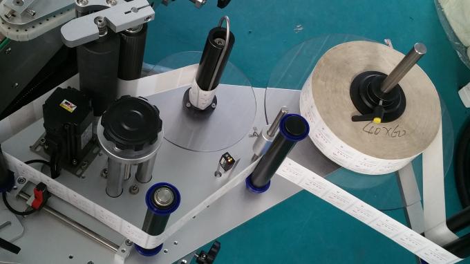 Aplikator Pelekat Label Beg dan Botol Oval, Mesin Percetakan Label Perekat Sendiri Dengan Penghantar Panjang