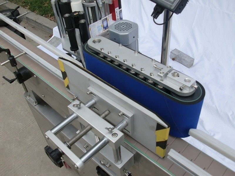 China Aerosol dapat mesin pelabelan botol bulat automatik untuk pembekal pelekat diri botol 200-200 pcs / min