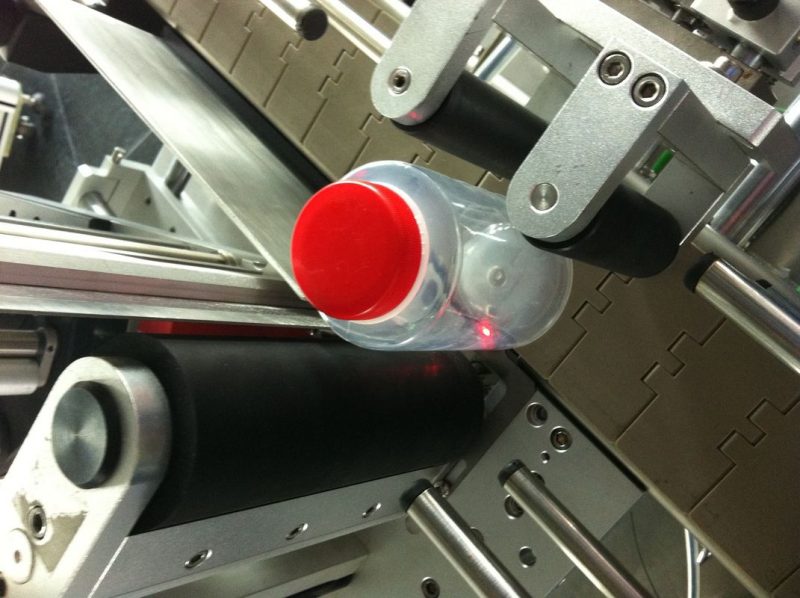 Pembekal Mesin Pelekat Botol Bulat Industri Minuman China Jenis Pemacu elektrik